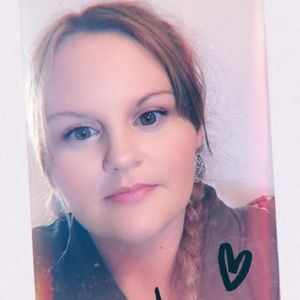 Meet your Posher, Genoveva